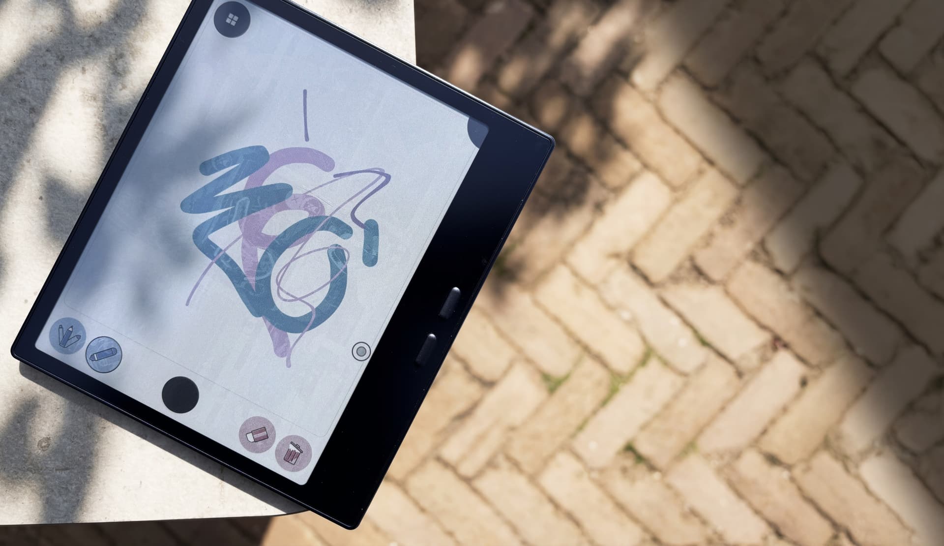 Miniberry tablet showing Drawing table